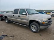 ✅ 2002 Chevrolet Silverado 2500HD LS • VIN: 1GCHC23G12F124521 • Lot: 54493345. Wystawiony na Copart z przebiegiem 223 108 mil. Bezpłatny archiwum sprzedaży aukcyjnych z USA i szczegółowy raport historii pojazdu na DreamBid. Zdjęcie 4.