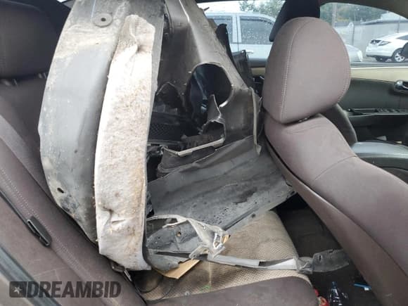 ✅ 2010 Chevrolet Malibu 1LS • VIN: 1G1ZB5EB6AF302909 • Lot: 71621174. Listed on Copart with 105,011 mi. Free auction sales archive from the USA and detailed vehicle history report at DreamBid. Image 11.