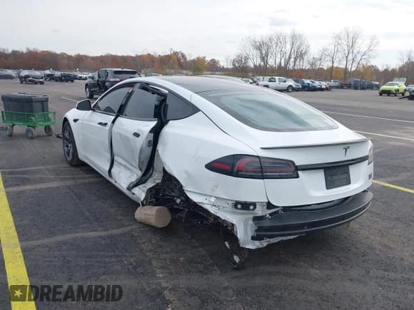 ✅ 2022 Tesla Model S Plaid • VIN: 5YJSA1E68NF477048 • Lot: 43605551. Listed on IAAI with Not provided. Free auction sales archive from the USA and detailed vehicle history report at DreamBid. Image 3.