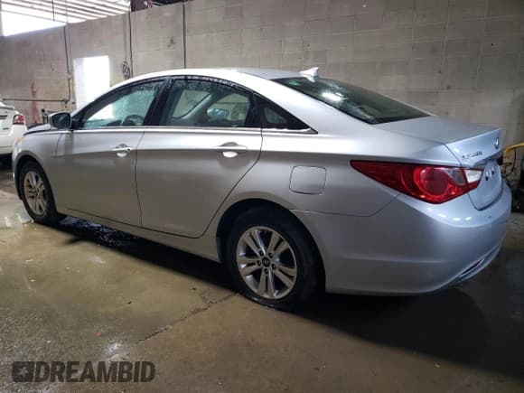 ✅ 2013 Hyundai Sonata GLS • VIN: 5NPEB4AC8DH746544 • Lot: 70664094. Listed on Copart with 82,194 mi. Free auction sales archive from the USA and detailed vehicle history report at DreamBid. Image 2.