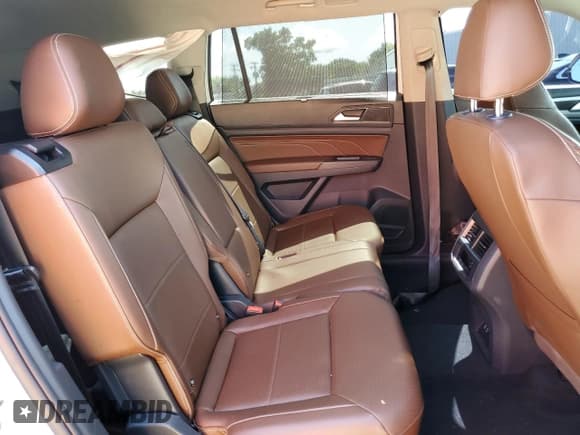 ✅ 2022 Volkswagen Atlas SE • VIN: 1V2KP2CA2NC501397 • Lot: 71931794. Wystawiony na Copart z przebiegiem 34 297 mil. Bezpłatny archiwum sprzedaży aukcyjnych z USA i szczegółowy raport historii pojazdu na DreamBid. Zdjęcie 11.