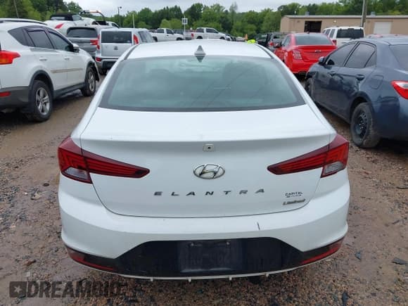 ✅ 2020 Hyundai Elantra SEL • VIN: 5NPD84LF7LH500729 • Lot: 42931384. Listed on IAAI with 136,057 mi. Free auction sales archive from the USA and detailed vehicle history report at DreamBid. Image 16.