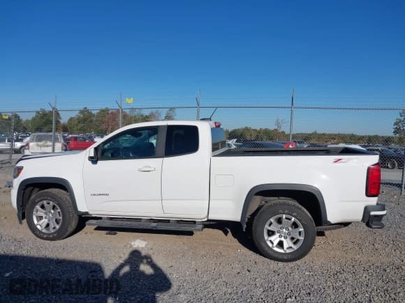 ✅ 2015 Chevrolet Colorado 4WD Z71 • VIN: 1GCHTCE30F1274381 • Лот: 40532933. Опубликован ранее на IAAI с пробегом 119 159 миль. Бесплатный доступ к архиву аукционных продаж из США и подробный отчёт об истории автомобиля на DreamBid. Изображение 14.