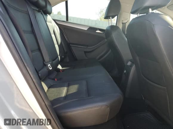 ✅ 2011 Volkswagen Jetta SEL • VIN: 3VWLZ7AJ5BM126225 • Лот: 84866145. Опубликован ранее на Copart с пробегом 139 530 миль. Бесплатный доступ к архиву аукционных продаж из США и подробный отчёт об истории автомобиля на DreamBid. Изображение 10.