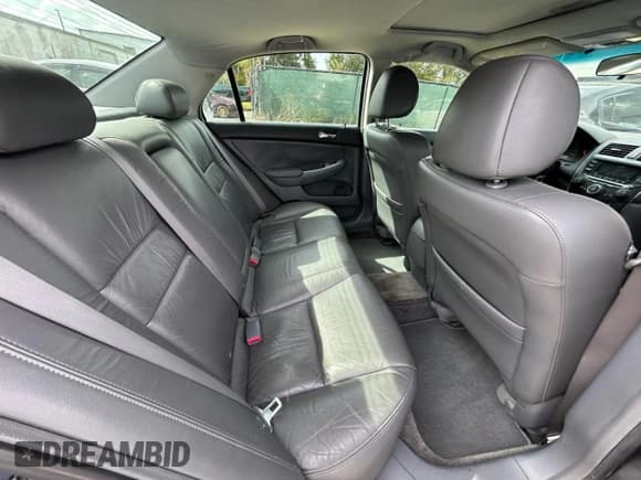 ✅ 2003 Honda Accord EX • VIN: 1HGCM665X3A080771 • Lot: 92114325. Listed on Copart with 107,461 mi. Free auction sales archive from the USA and detailed vehicle history report at DreamBid. Image 6.