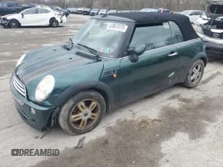 ✅ 2007 MINI Convertible • VIN: WMWRF33527TG16774 • Lot: 52867075. Wystawiony na Copart z przebiegiem 98 156 mil. Bezpłatny archiwum sprzedaży aukcyjnych z USA i szczegółowy raport historii pojazdu na DreamBid. Zdjęcie 1.