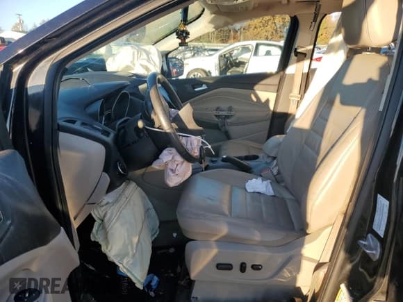 ✅ 2014 Ford Escape SE • VIN: 1FMCU0G99EUA97202 • Лот: 90805795. Опубликован ранее на Copart с пробегом 266 389 миль. Бесплатный доступ к архиву аукционных продаж из США и подробный отчёт об истории автомобиля на DreamBid. Изображение 7.