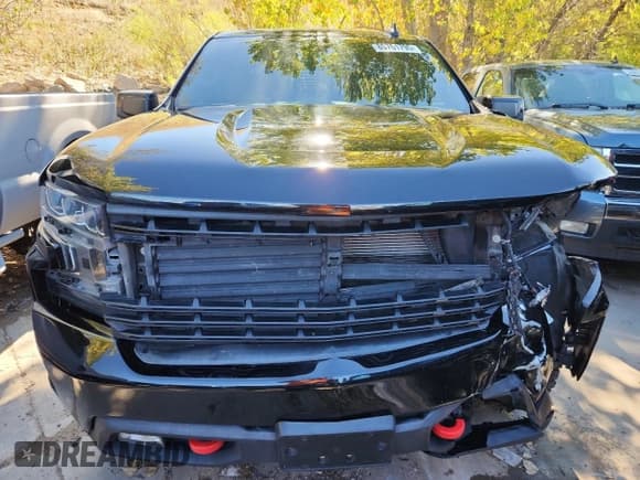 ✅ 2020 Chevrolet Silverado 1500 RST • VIN: 3GCUYEED7LG114208 • Lot: 85761795. Listed on Copart with 84,666 mi. Free auction sales archive from the USA and detailed vehicle history report at DreamBid. Image 5.