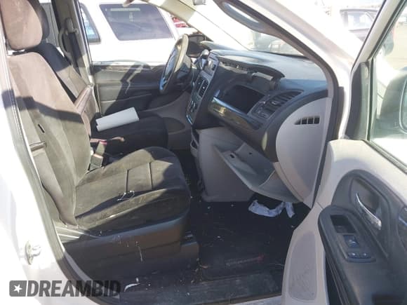 ✅ 2013 Dodge Grand Caravan SXT • VIN: 2C4RDGCG3DR750274 • Lot: 43380107. Wystawiony na IAAI z przebiegiem 243 014 mil. Bezpłatny archiwum sprzedaży aukcyjnych z USA i szczegółowy raport historii pojazdu na DreamBid. Zdjęcie 5.