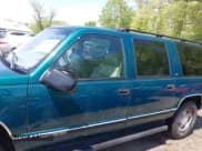 ✅ 1997 GMC Suburban • VIN: 3GKFK16R5VG508908 • Лот: 42103068. Опубликован ранее на IAAI с пробегом 264 446 миль. Бесплатный доступ к архиву аукционных продаж из США и подробный отчёт об истории автомобиля на DreamBid. Изображение 15.