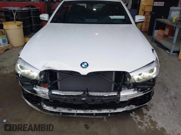 ✅ 2017 BMW 5 Series 530i xDrive • VIN: WBAJA7C37HG458411 • Лот: 43549770. Опубликован ранее на IAAI с пробегом 104 242 миль. Бесплатный доступ к архиву аукционных продаж из США и подробный отчёт об истории автомобиля на DreamBid. Изображение 6.