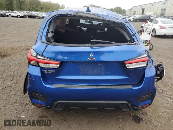 ✅ 2020 Mitsubishi Outlander ES • VIN: JA4AR3AU9LU006027 • Лот: 81489455. Опубликован ранее на Copart с пробегом Не указан. Бесплатный доступ к архиву аукционных продаж из США и подробный отчёт об истории автомобиля на DreamBid. Изображение 6.