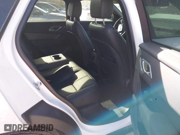 ✅ 2025 Land Rover Range Rover Velar Dynamic SE • VIN: SALYL2EX9SA398102 • Lot: 41733681. Listed on IAAI with 13,205 mi. Free auction sales archive from the USA and detailed vehicle history report at DreamBid. Image 8.