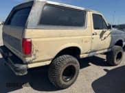 ✅ 1990 Ford Bronco XL • VIN: 1FMEU15N6LLA83856 • Lot: 50408495. Listed on Copart with 31,090 mi. Free auction sales archive from the USA and detailed vehicle history report at DreamBid. Image 4.
