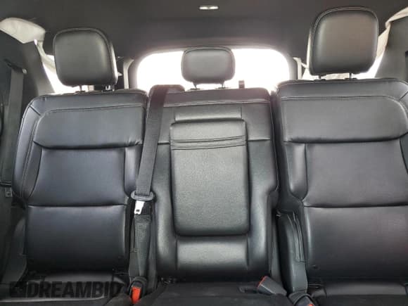 ✅ 2020 Ford Explorer XLT • VIN: 1FMSK8DH2LGB70448 • Lot: 91511145. Listed on Copart with 62,984 mi. Free auction sales archive from the USA and detailed vehicle history report at DreamBid. Image 10.