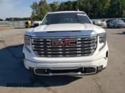 ✅ 2022 GMC Sierra 1500 • VIN: 3GTUUGET3NG636724 • Lot: 83799405. Wystawiony na Copart z przebiegiem Nie podano. Bezpłatny archiwum sprzedaży aukcyjnych z USA i szczegółowy raport historii pojazdu na DreamBid. Zdjęcie 5.
