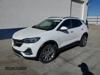 ✅ 2021 Buick Encore GX Essence • VIN: KL4MMFSL9MB149902 • Лот: 80442355. Опубликован ранее на Copart с пробегом 74 907 миль. Бесплатный доступ к архиву аукционных продаж из США и подробный отчёт об истории автомобиля на DreamBid. Изображение 1.