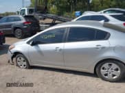 ✅ 2015 Kia Forte LX • VIN: KNAFK4A63F5264465 • Лот: 43248102. Опубликован ранее на IAAI с пробегом 91 980 миль. Бесплатный доступ к архиву аукционных продаж из США и подробный отчёт об истории автомобиля на DreamBid. Изображение 15.