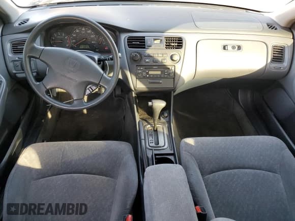 ✅ 2002 Honda Accord LX • VIN: 1HGCG66502A113248 • Lot: 91806595. Wystawiony na Copart z przebiegiem 185 618 mil. Bezpłatny archiwum sprzedaży aukcyjnych z USA i szczegółowy raport historii pojazdu na DreamBid. Zdjęcie 8.