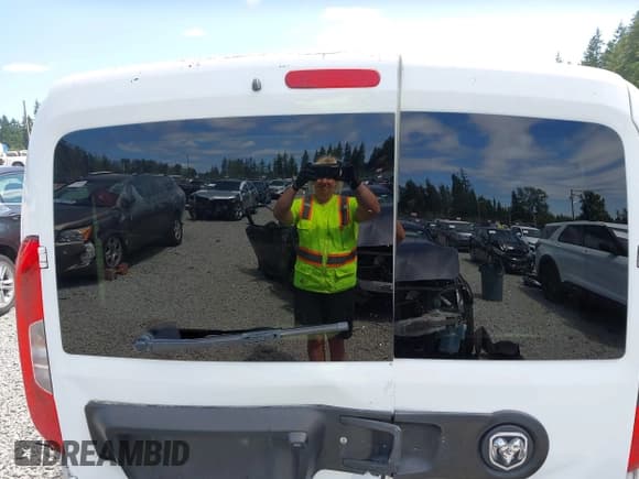 ✅ 2016 Ram ProMaster City Cargo Tradesman • VIN: ZFBERFAT1G6A95995 • Лот: 42526079. Опубликован ранее на IAAI с пробегом 249 984 миль. Бесплатный доступ к архиву аукционных продаж из США и подробный отчёт об истории автомобиля на DreamBid. Изображение 17.