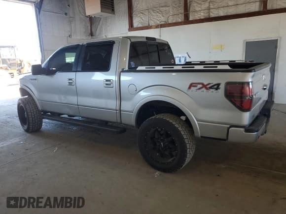 ✅ 2012 Ford F-150 FX4 • VIN: 1FTFW1EF2CKE06298 • Lot: 81956025. Wystawiony na Copart z przebiegiem 208 694 mil. Bezpłatny archiwum sprzedaży aukcyjnych z USA i szczegółowy raport historii pojazdu na DreamBid. Zdjęcie 2.
