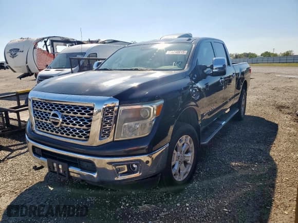 ✅ 2016 Nissan Titan SL • VIN: 1N6BA1F26GN507094 • Lot: 90250815. Wystawiony na Copart z przebiegiem 218 109 mil. Bezpłatny archiwum sprzedaży aukcyjnych z USA i szczegółowy raport historii pojazdu na DreamBid. Zdjęcie 1.