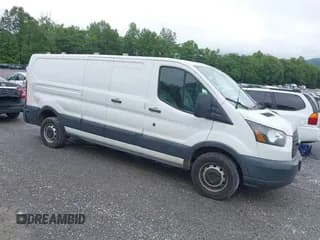 ✅ 2017 Ford Transit • VIN: 1FTYR2ZM4HKA60759 • Lot: 42353909. Wystawiony na IAAI z przebiegiem 111 882 mil. Bezpłatny archiwum sprzedaży aukcyjnych z USA i szczegółowy raport historii pojazdu na DreamBid. Zdjęcie 1.