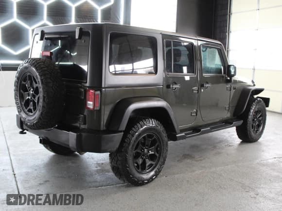✅ 2015 Jeep Wrangler Unlimited Sport • VIN: 1C4BJWDG9FL670329 • Lot: 92900485. Wystawiony na Copart z przebiegiem 89 492 mil. Bezpłatny archiwum sprzedaży aukcyjnych z USA i szczegółowy raport historii pojazdu na DreamBid. Zdjęcie 3.