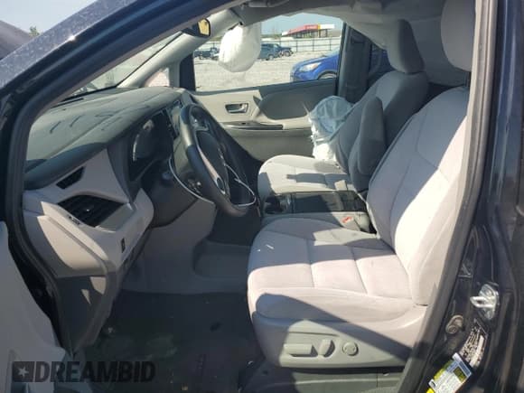 ✅ 2020 Toyota Sienna LE Auto Access Seat • VIN: 5TDKZ3DC4LS076097 • Lot: 66751555. Listed on Copart with 92,062 mi. Free auction sales archive from the USA and detailed vehicle history report at DreamBid. Image 7.