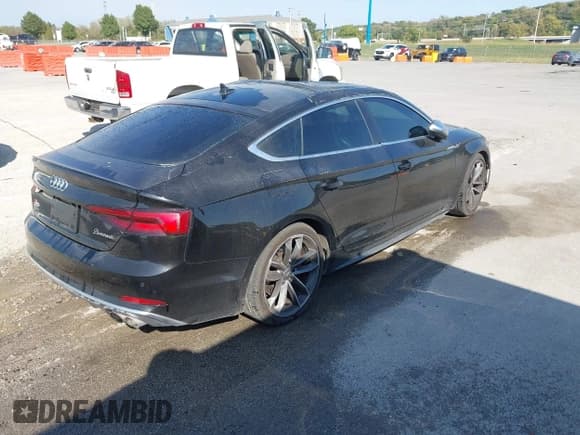 ✅ 2018 Audi S5 Sportback Prestige • VIN: WAUC4CF59JA034761 • Lot: 43444805. Listed on IAAI with 170,121 mi. Free auction sales archive from the USA and detailed vehicle history report at DreamBid. Image 4.
