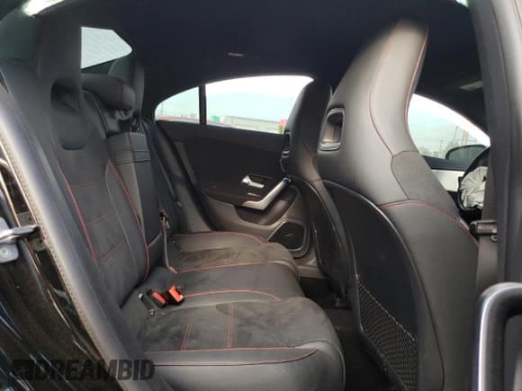 ✅ 2024 Mercedes-Benz CLA 250 • VIN: W1K5J4HB6RN452492 • Lot: 71211755. Wystawiony na Copart z przebiegiem 21 711 mil. Bezpłatny archiwum sprzedaży aukcyjnych z USA i szczegółowy raport historii pojazdu na DreamBid. Zdjęcie 10.