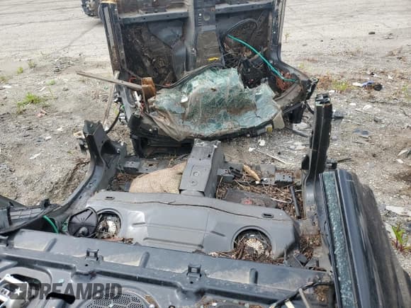 ✅ 2014 Chrysler 300 C John Varvatos Luxury Edition • VIN: 2C3CCAJT9EH238486 • Лот: 58474695. Опубликован ранее на Copart с пробегом Не указан. Бесплатный доступ к архиву аукционных продаж из США и подробный отчёт об истории автомобиля на DreamBid. Изображение 10.