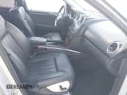 ✅ 2008 Mercedes-Benz M 550 • VIN: 4JGBB72E48A345697 • Lot: 42951714. Listed on IAAI with 163,321 mi. Free auction sales archive from the USA and detailed vehicle history report at DreamBid. Image 5.