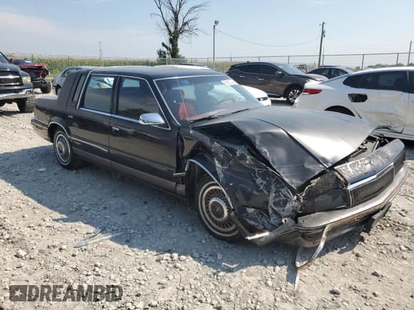 ✅ 1992 Chrysler New Yorker • VIN: 1C3XV66R2ND759195 • Lot: 69650044. Listed on Copart with 70,387 mi. Free auction sales archive from the USA and detailed vehicle history report at DreamBid. Image 4.
