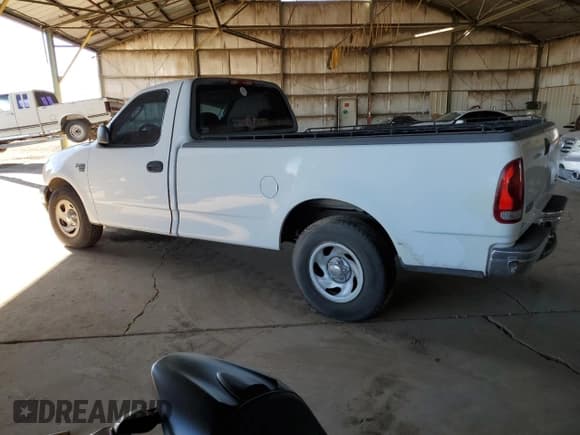 ✅ 2003 Ford F-150 XL • VIN: 1FTRF17W93NA99317 • Лот: 90135005. Опубликован ранее на Copart с пробегом 231 487 миль. Бесплатный доступ к архиву аукционных продаж из США и подробный отчёт об истории автомобиля на DreamBid. Изображение 2.