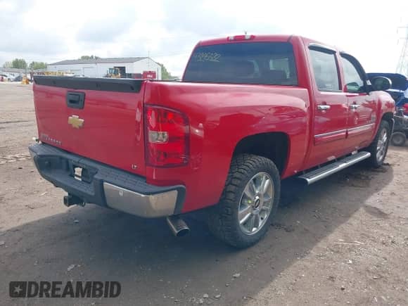 2013 Chevrolet Silverado 1500 LT с VIN 3GCPCSE00DG380842, выставлен на аукционе IAAI как лот 43295532 с пробегом 162 781 миль миль и . История ставок и продаж доступна на DreamBid. Изображение 4.