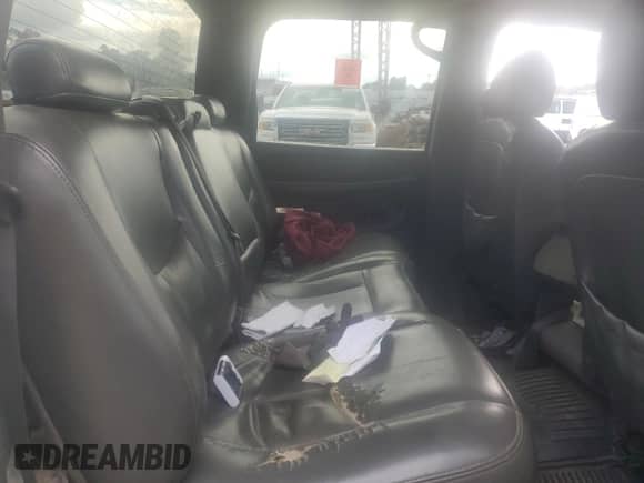 2007 Chevrolet Silverado 3500 DRW LT1 z VIN 1GCJC33D97F100178, wystawiony jako Copart lot #84352165 z przebiegiem Nie podano mil oraz Szkoda całkowita • Salvage title. Historia ofert i sprzedaży dostępna na DreamBid. Obrazek 11.