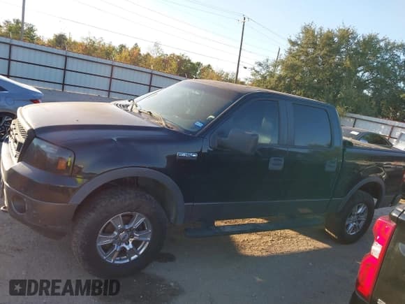 ✅ 2007 Ford F-150 XLT • VIN: 1FTPW14VX7KD14858 • Lot: 43614090. Wystawiony na IAAI z przebiegiem 220 580 mil. Bezpłatny archiwum sprzedaży aukcyjnych z USA i szczegółowy raport historii pojazdu na DreamBid. Zdjęcie 14.