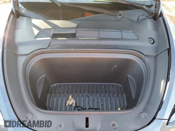 ✅ 2022 Tesla Model Y Performance • VIN: 7SAYGDEFXNF495273 • Lot: 66205115. Listed on Copart with 113,784 mi. Free auction sales archive from the USA and detailed vehicle history report at DreamBid. Image 11.