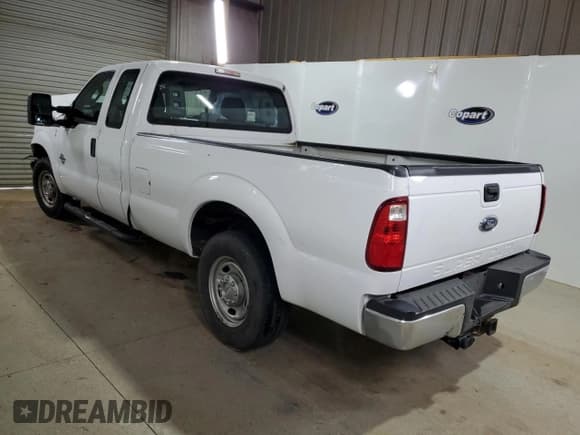 ✅ 2014 Ford F-250 XL • VIN: 1FT7X2AT8EEA92466 • Lot: 73550934. Listed on Copart with 119,286 mi. Free auction sales archive from the USA and detailed vehicle history report at DreamBid. Image 2.
