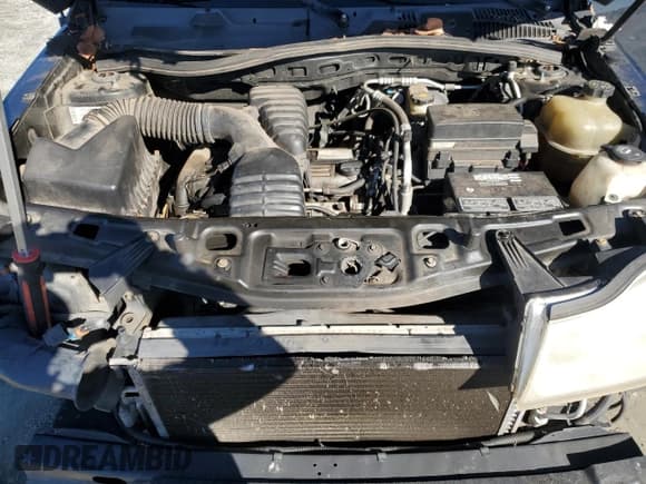 ✅ 2006 Saturn VUE • VIN: 5GZCZ33D86S863174 • Lot: 87386584. Wystawiony na Copart z przebiegiem 203 400 mil. Bezpłatny archiwum sprzedaży aukcyjnych z USA i szczegółowy raport historii pojazdu na DreamBid. Zdjęcie 11.