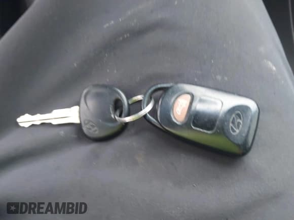 ✅ 2010 Hyundai Sonata GLS • VIN: 5NPET4ACXAH647927 • Lot: 43509394. Listed on IAAI with 136,744 mi. Free auction sales archive from the USA and detailed vehicle history report at DreamBid. Image 11.