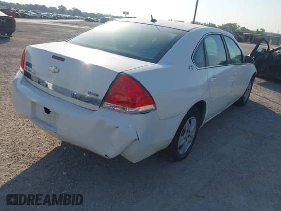 2008 Chevrolet Impala LS z VIN 2G1WB58KX89116307, wystawiony jako IAAI lot #42606611 z przebiegiem 251 682 mil mil oraz . Historia ofert i sprzedaży dostępna na DreamBid. Obrazek 4.