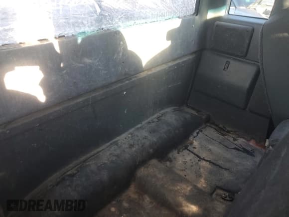 ✅ 2006 Ford Ranger XL • VIN: 1FTYR14D06PA65815 • Lot: 50309135. Wystawiony na Copart z przebiegiem 224 146 mil. Bezpłatny archiwum sprzedaży aukcyjnych z USA i szczegółowy raport historii pojazdu na DreamBid. Zdjęcie 10.