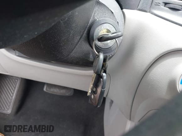 ✅ 2010 Hyundai Accent GS • VIN: KMHCM3AC6AU166878 • Лот: 42426645. Опубликован ранее на IAAI с пробегом 168 224 миль. Бесплатный доступ к архиву аукционных продаж из США и подробный отчёт об истории автомобиля на DreamBid. Изображение 11.