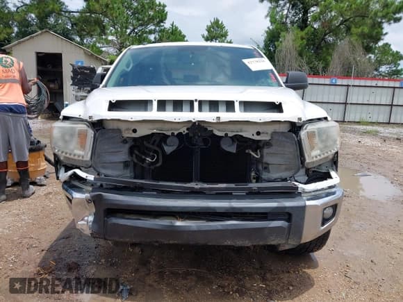 ✅ 2015 Toyota Tundra SR5 • VIN: 5TFEY5F12FX184644 • Lot: 42778218. Listed on IAAI with 242,620 mi. Free auction sales archive from the USA and detailed vehicle history report at DreamBid. Image 13.