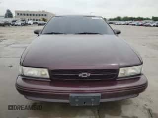 1996 Chevrolet Caprice 1SA Special Value z VIN 1G1BL52P7TR169402, wystawiony jako Copart lot #58929695 z przebiegiem 152 433 mil mil oraz Czysty tytuł • Clean title. Historia ofert i sprzedaży dostępna na DreamBid. Obrazek 5.