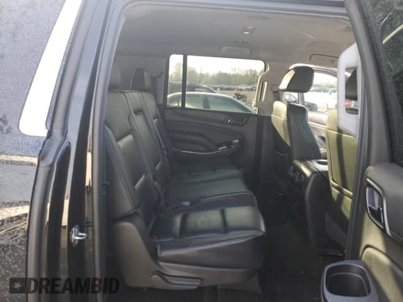 ✅ 2016 Chevrolet Suburban LT • VIN: 1GNSKHKC9GR453426 • Lot: 83484374. Wystawiony na Copart z przebiegiem 194 147 mil. Bezpłatny archiwum sprzedaży aukcyjnych z USA i szczegółowy raport historii pojazdu na DreamBid. Zdjęcie 11.