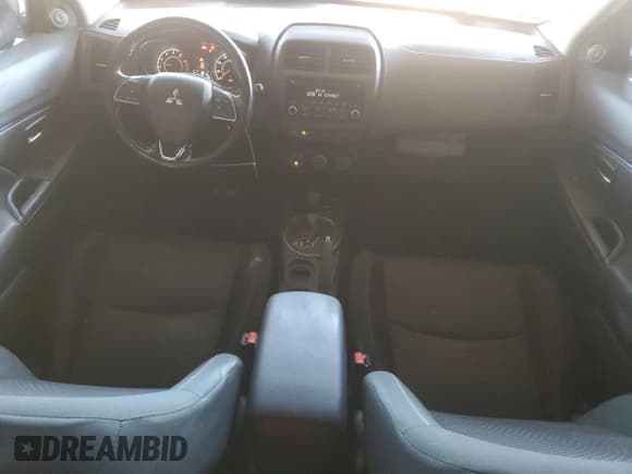 ✅ 2016 Mitsubishi Outlander SE • VIN: JA4AP3AW0GZ044150 • Lot: 86278815. Wystawiony na Copart z przebiegiem 141 919 mil. Bezpłatny archiwum sprzedaży aukcyjnych z USA i szczegółowy raport historii pojazdu na DreamBid. Zdjęcie 8.