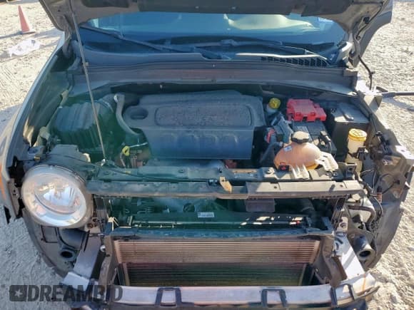 ✅ 2019 Jeep Renegade Latitude • VIN: ZACNJABB4KPK41089 • Lot: 93321265. Wystawiony na Copart z przebiegiem 137 404 mil. Bezpłatny archiwum sprzedaży aukcyjnych z USA i szczegółowy raport historii pojazdu na DreamBid. Zdjęcie 11.